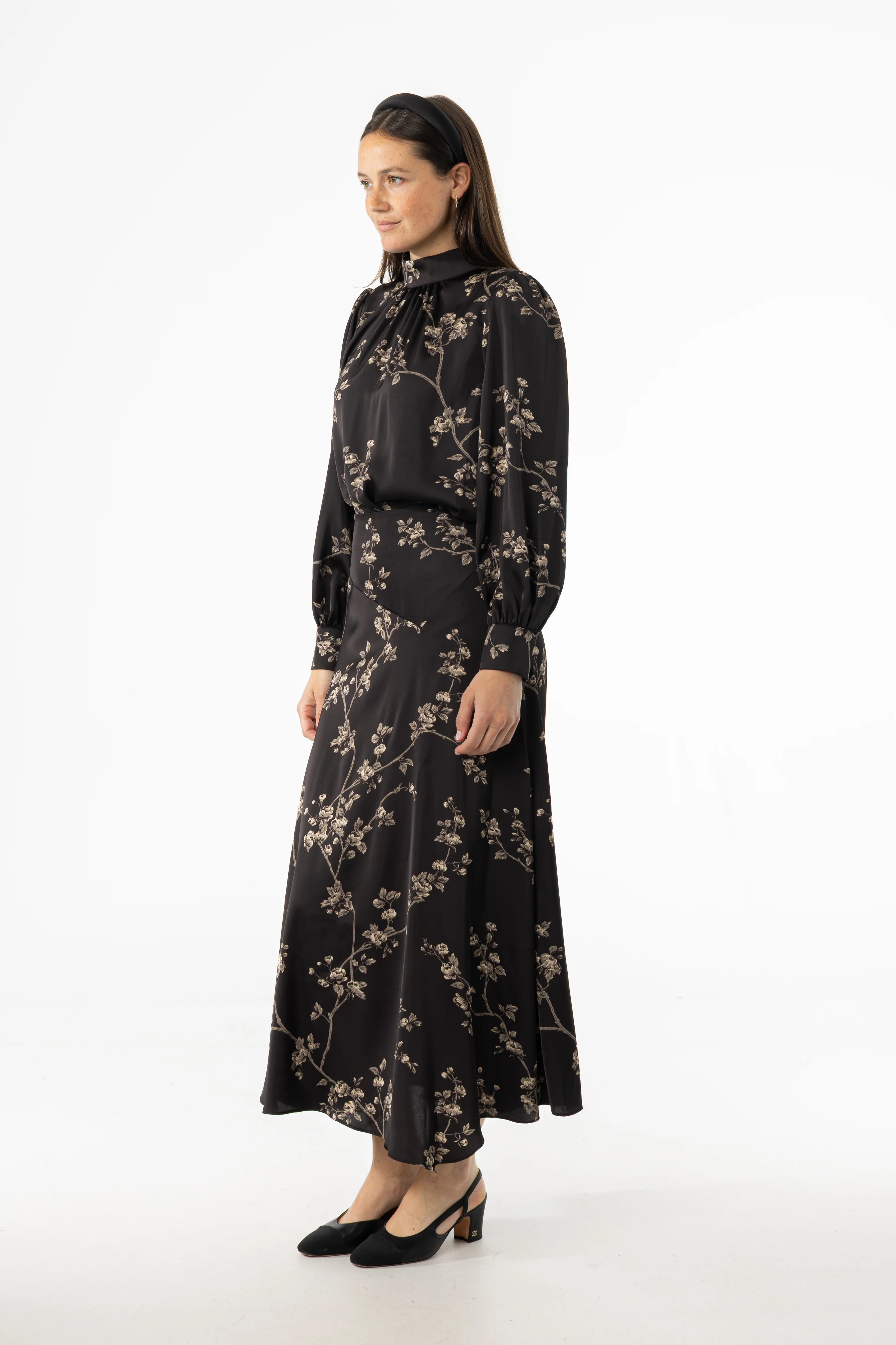 Black & Beige Asymmetrical Flare Skirt - Image 2
