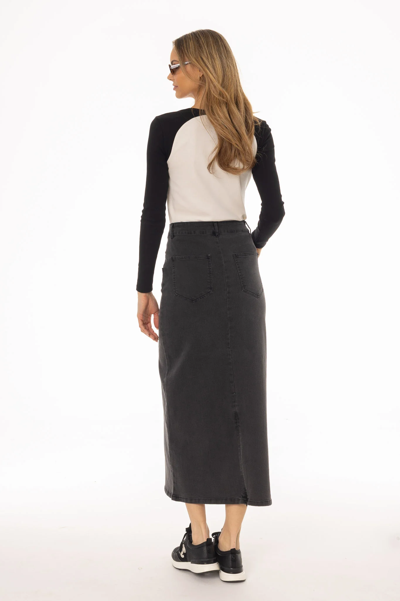 Black Coin Pocket Denim Maxi Skirt - Image 4