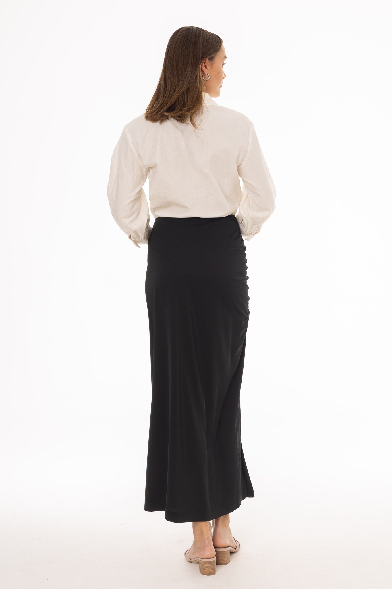Black Front Ruched Maxi Skirt - Image 4