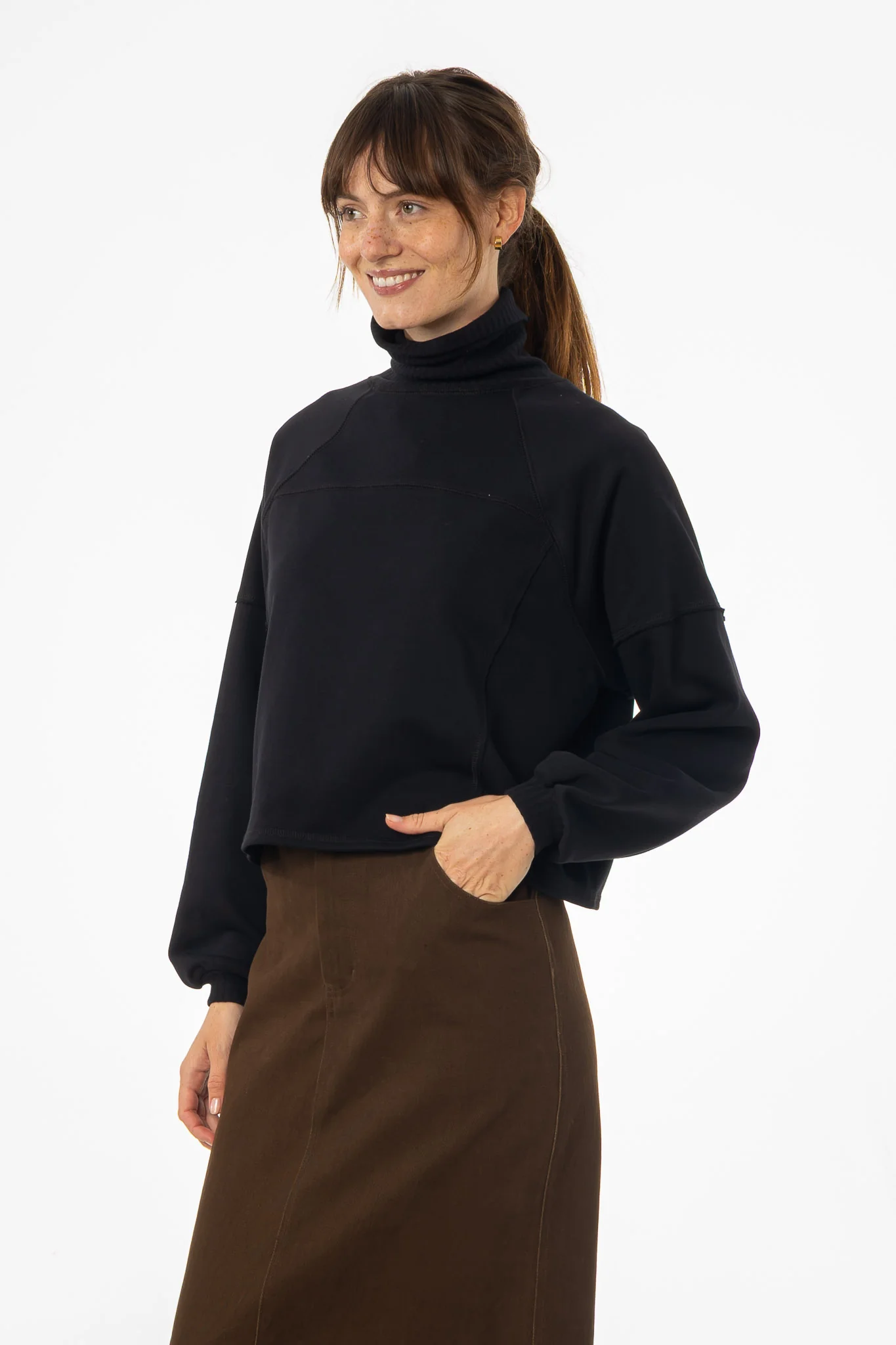 Black Ribbed Turtleneck Sweatshirt - Image 4