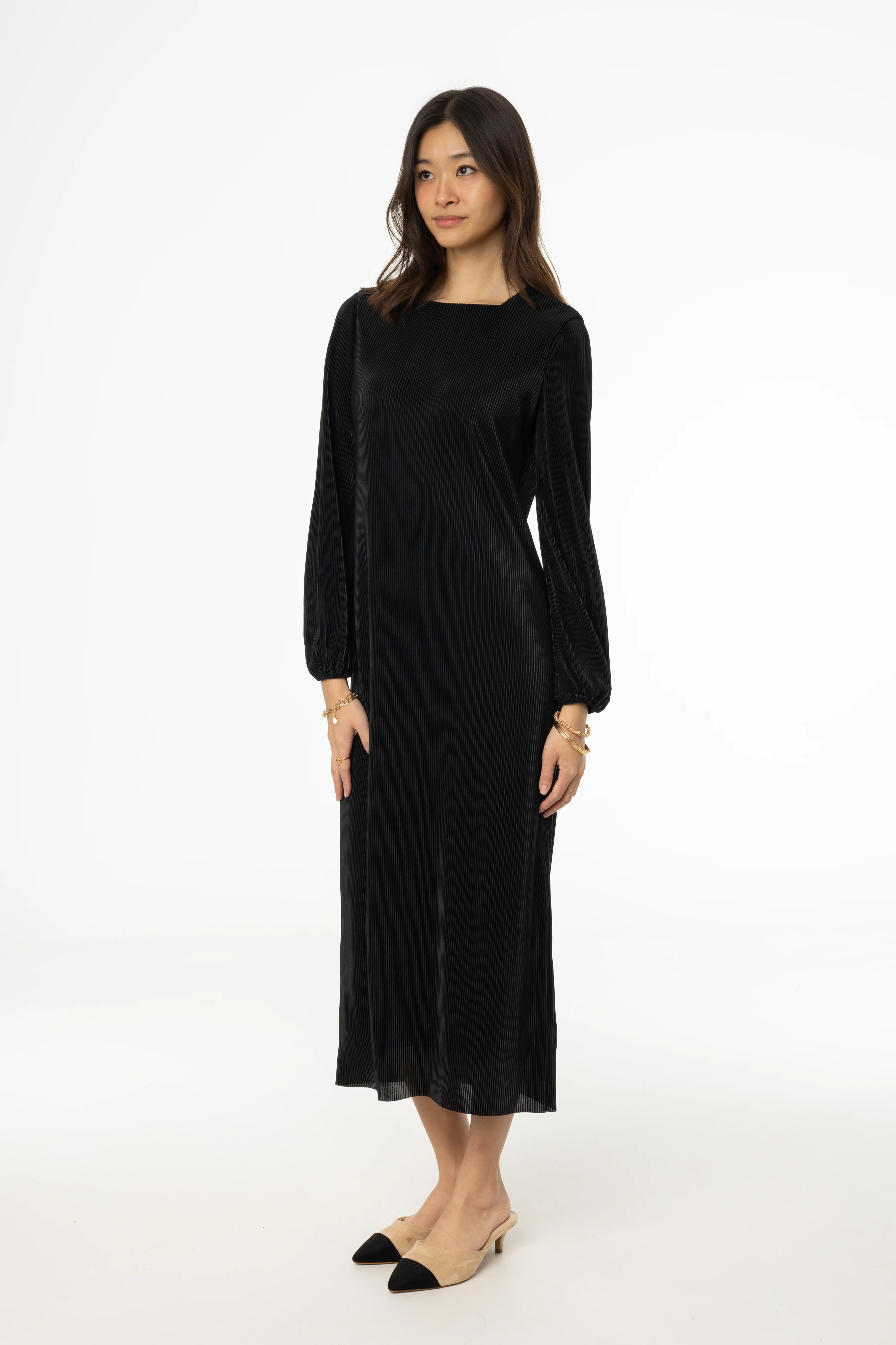 Black Square Neck Accordion Pleat Maxi Dress - Image 2