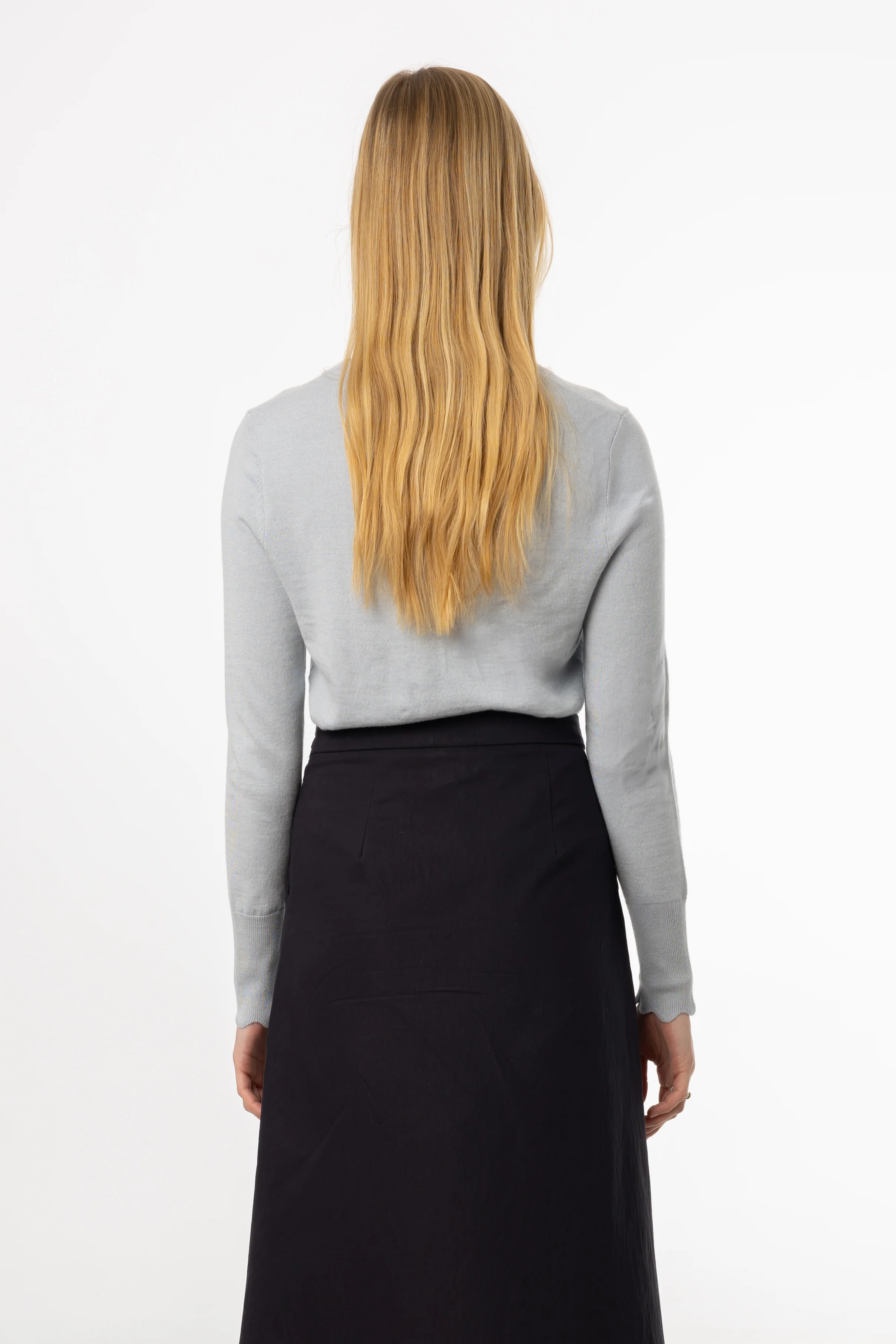 Blue Scalloped Thin Knit Top - Image 3