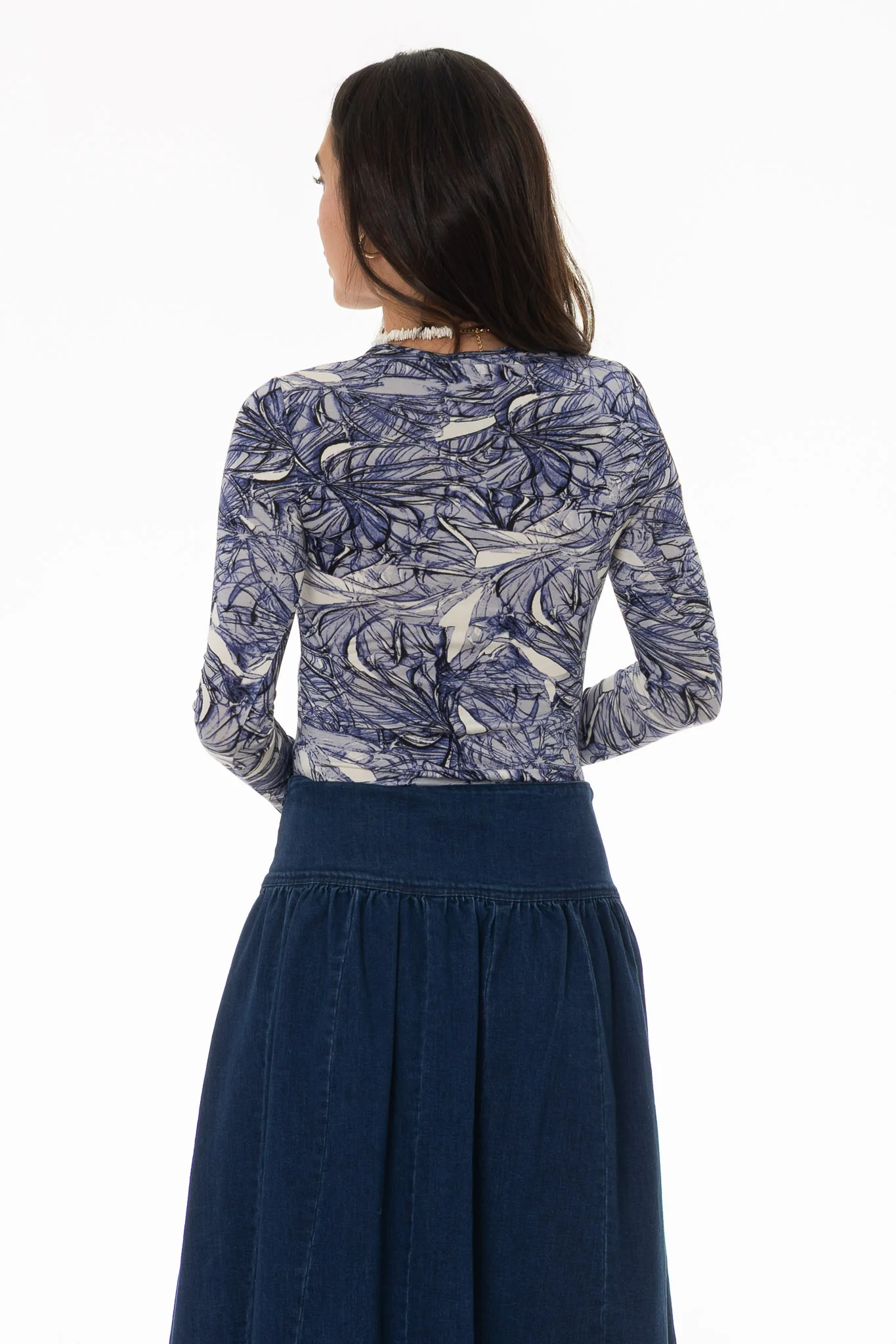 Blue Sketch Floral Round Neck T-Shirt - Image 4