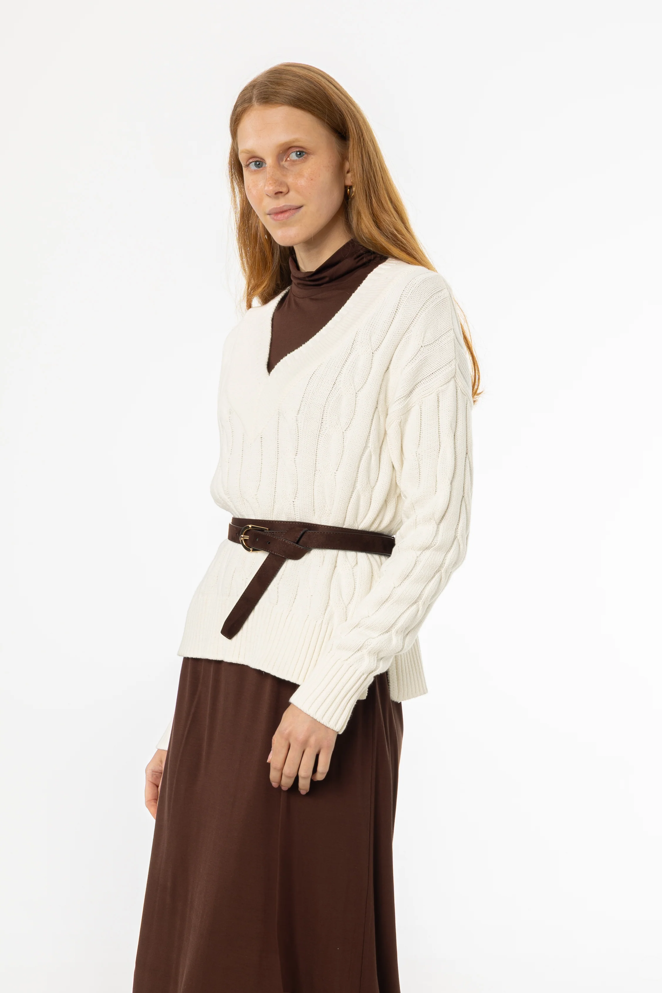 Cream V-Neck Cable Knit Sweater - Image 3