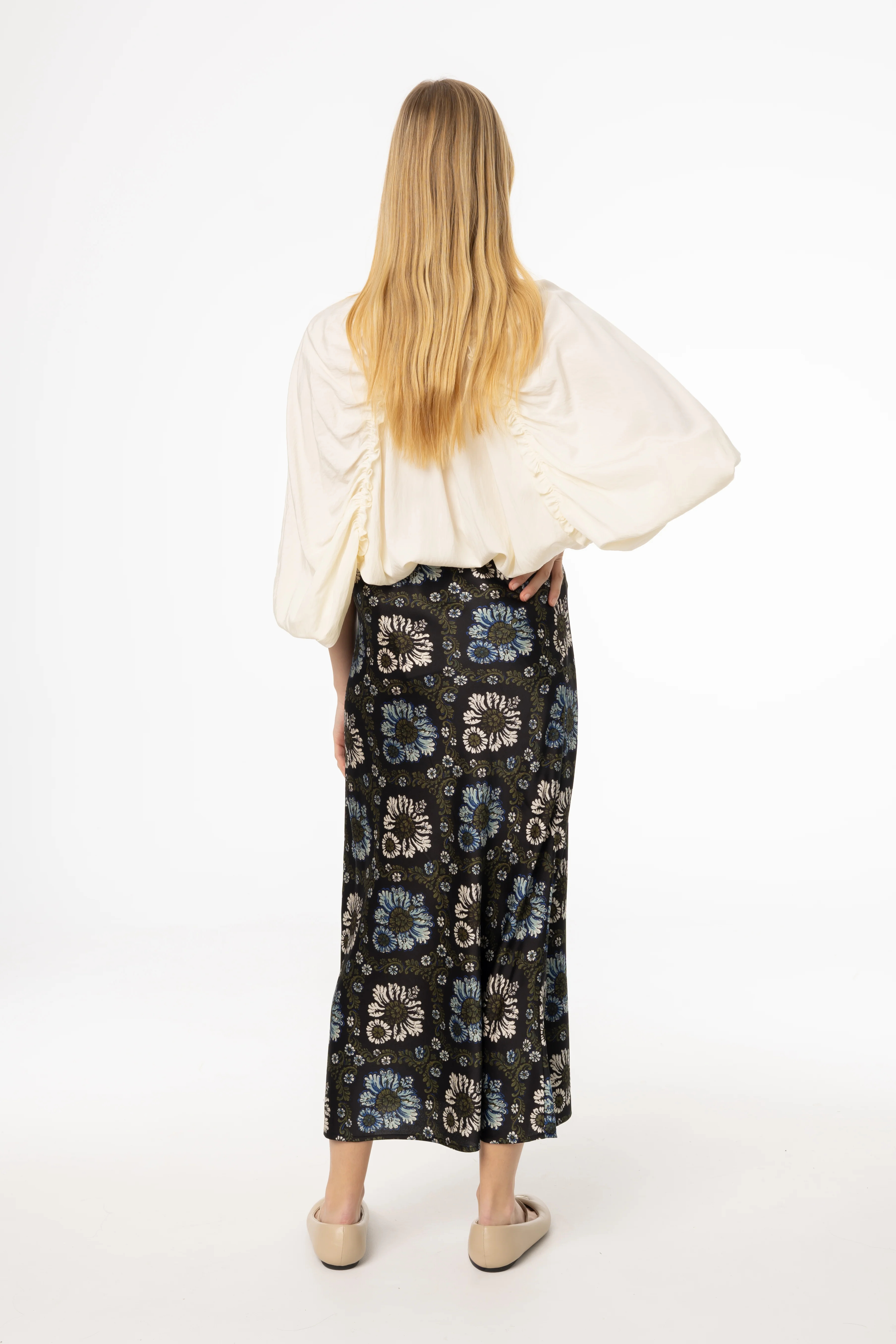 Green and Blue Printed Skirt - Image 3
