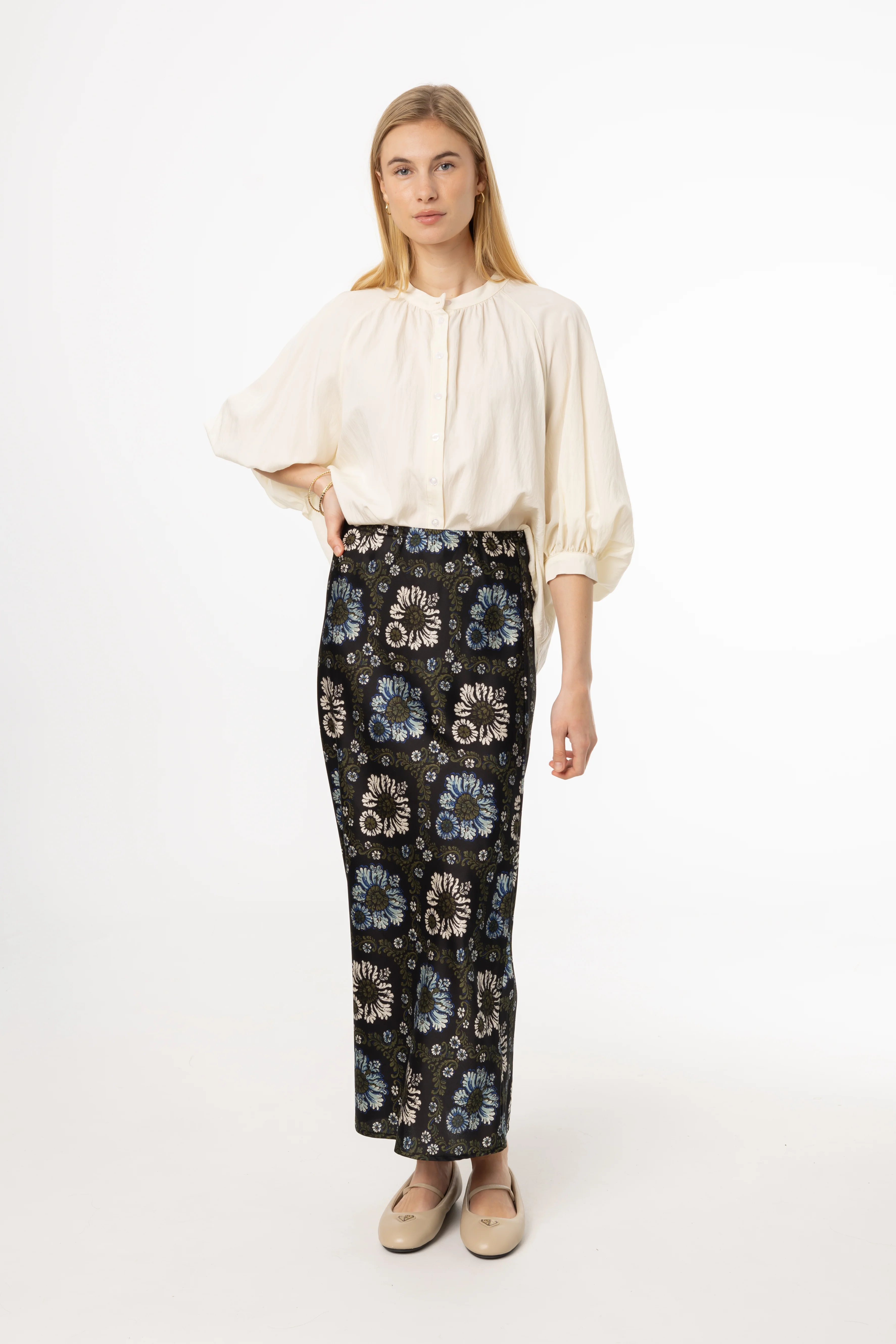 Green and Blue Printed Skirt - Image 4