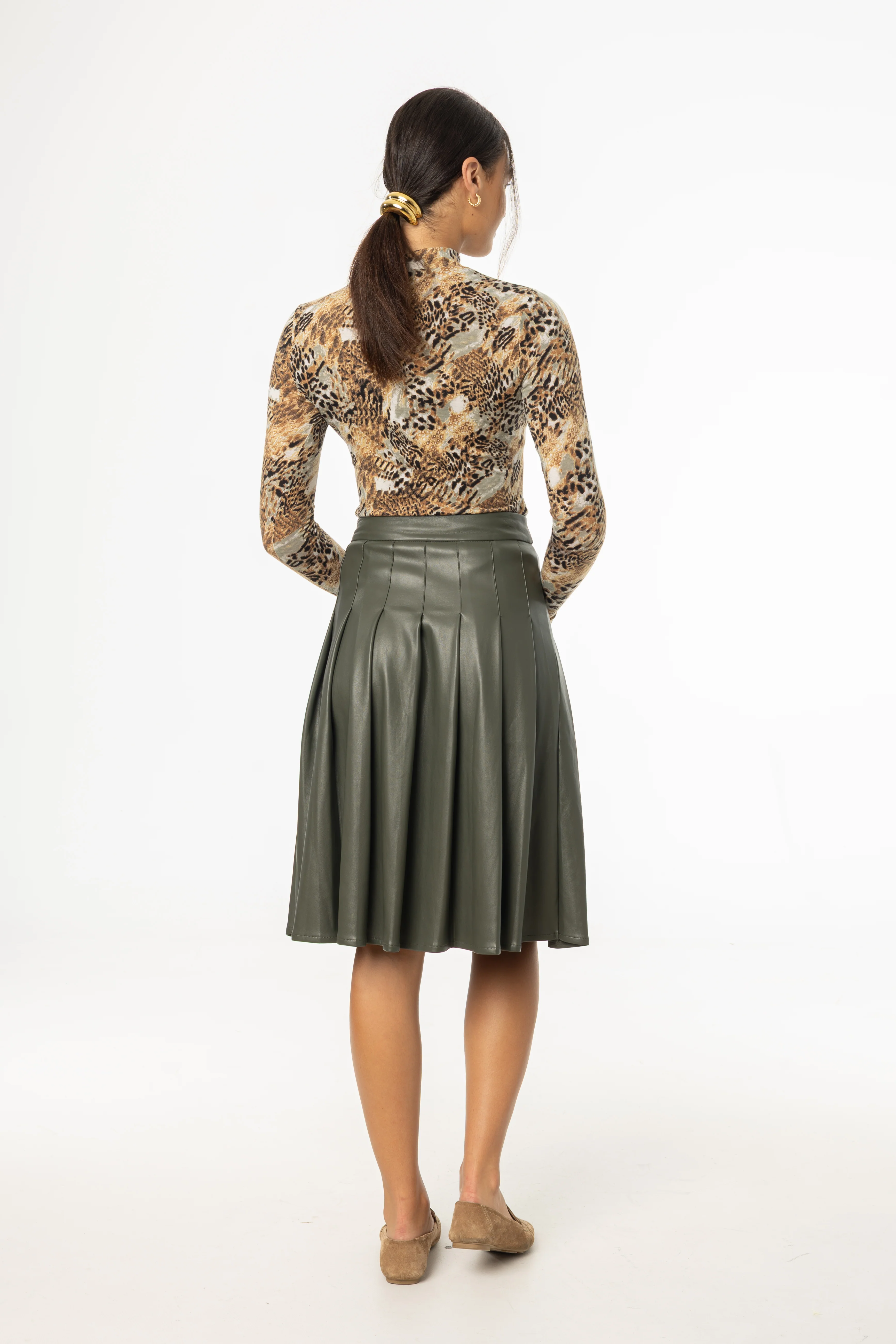 Green Pleated Vegan Leather Skirt - Image 3