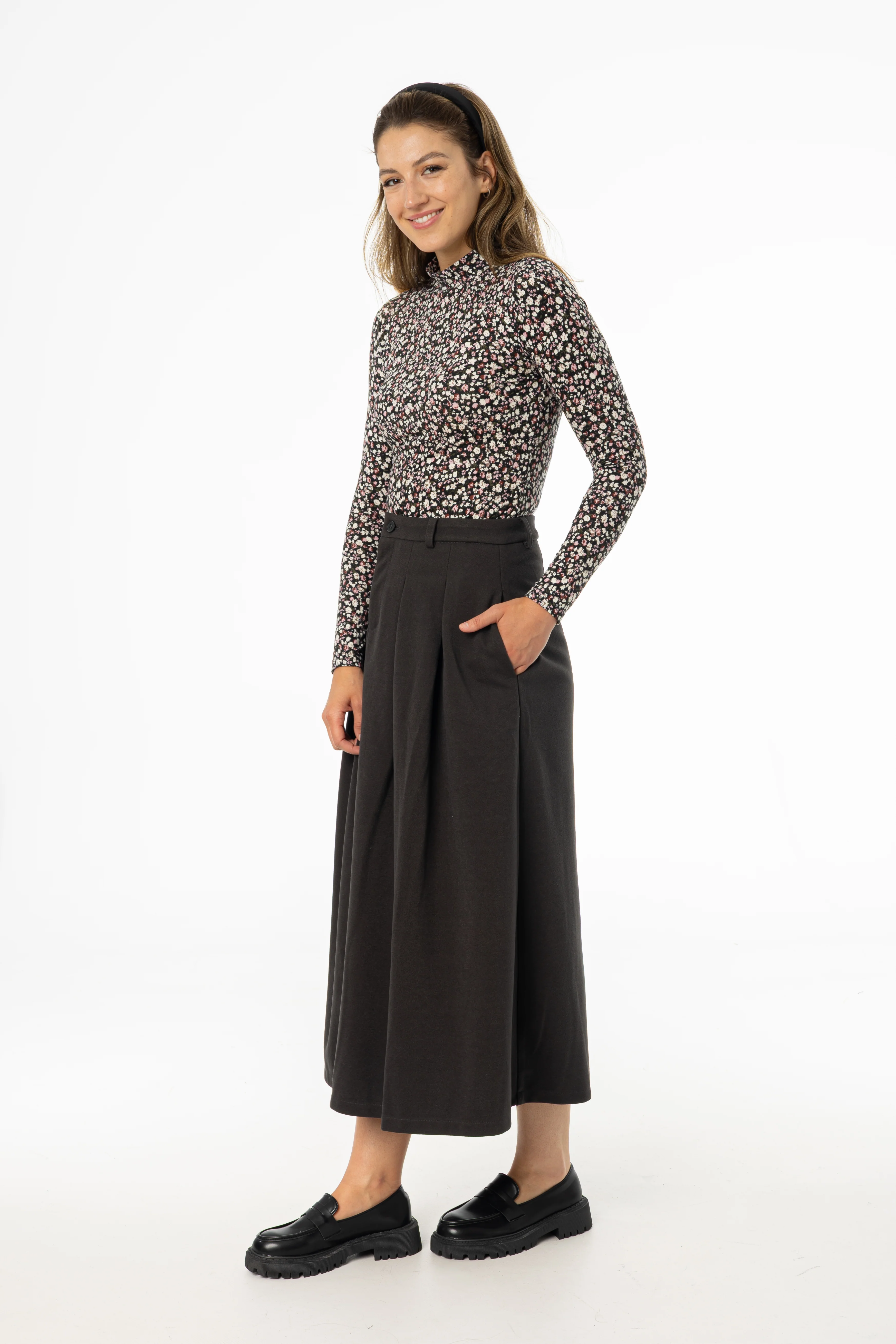 Grey Front Pleated Flared Skirt - Image 2