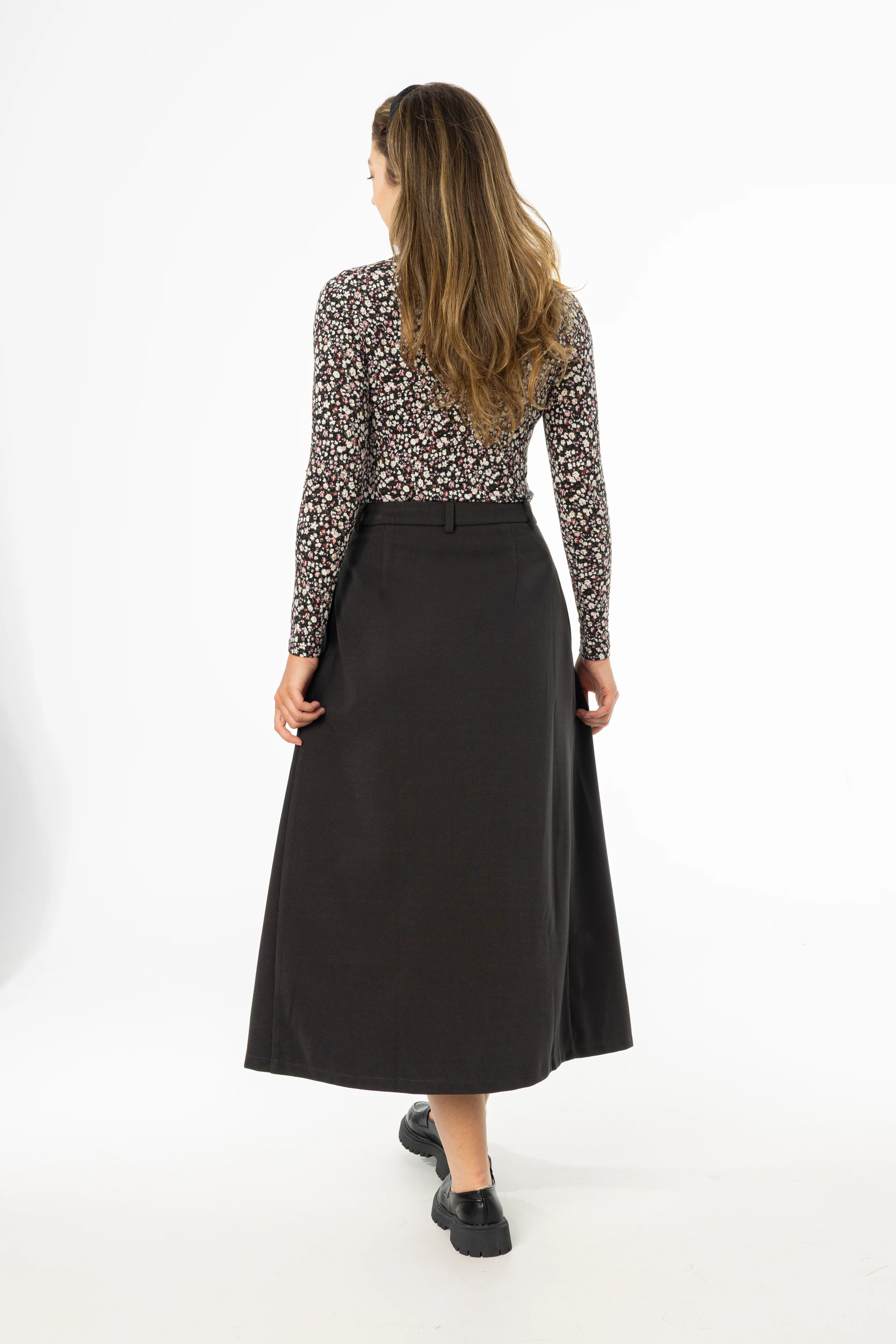 Grey Front Pleated Flared Skirt - Image 3
