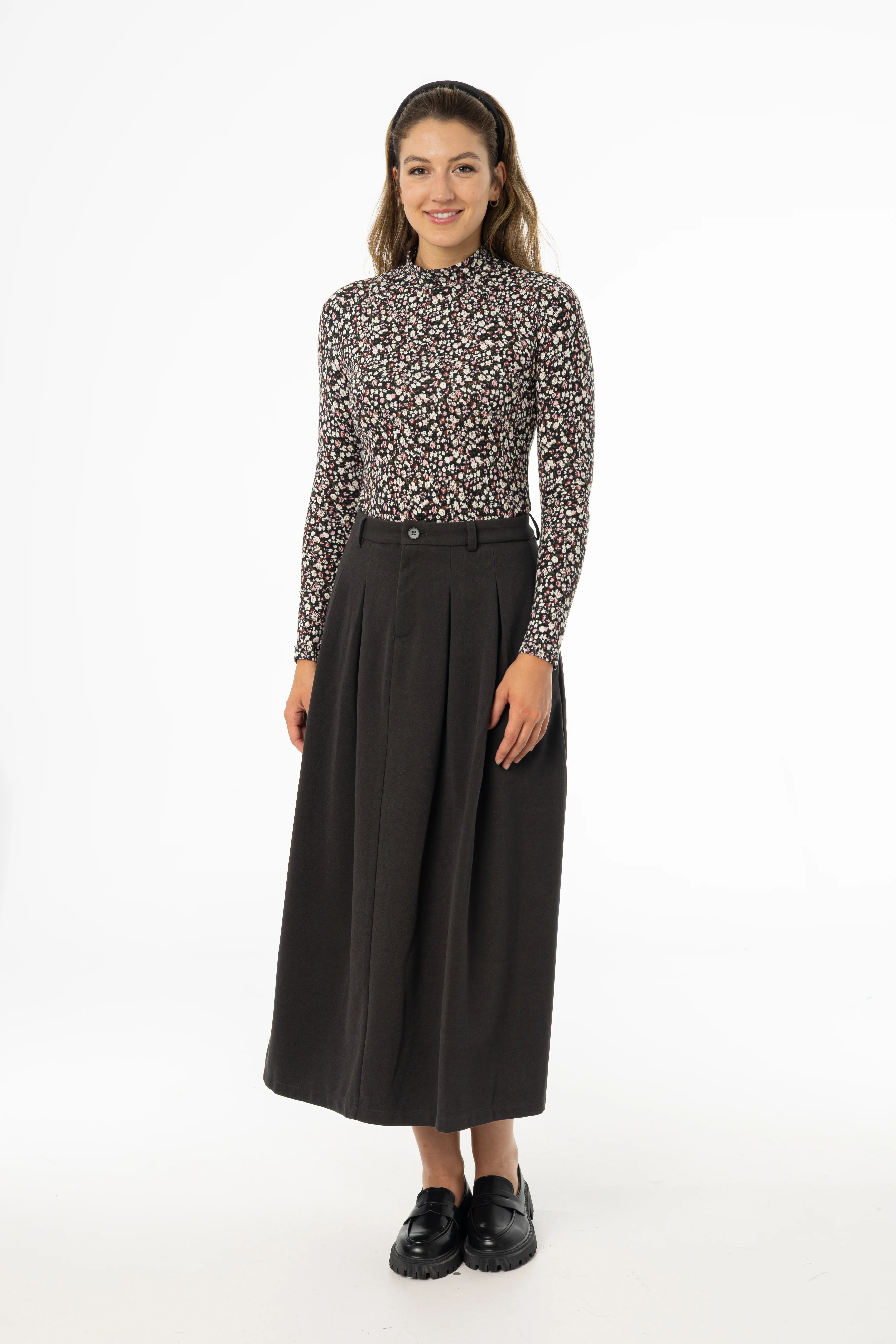Grey Front Pleated Flared Skirt - Image 4