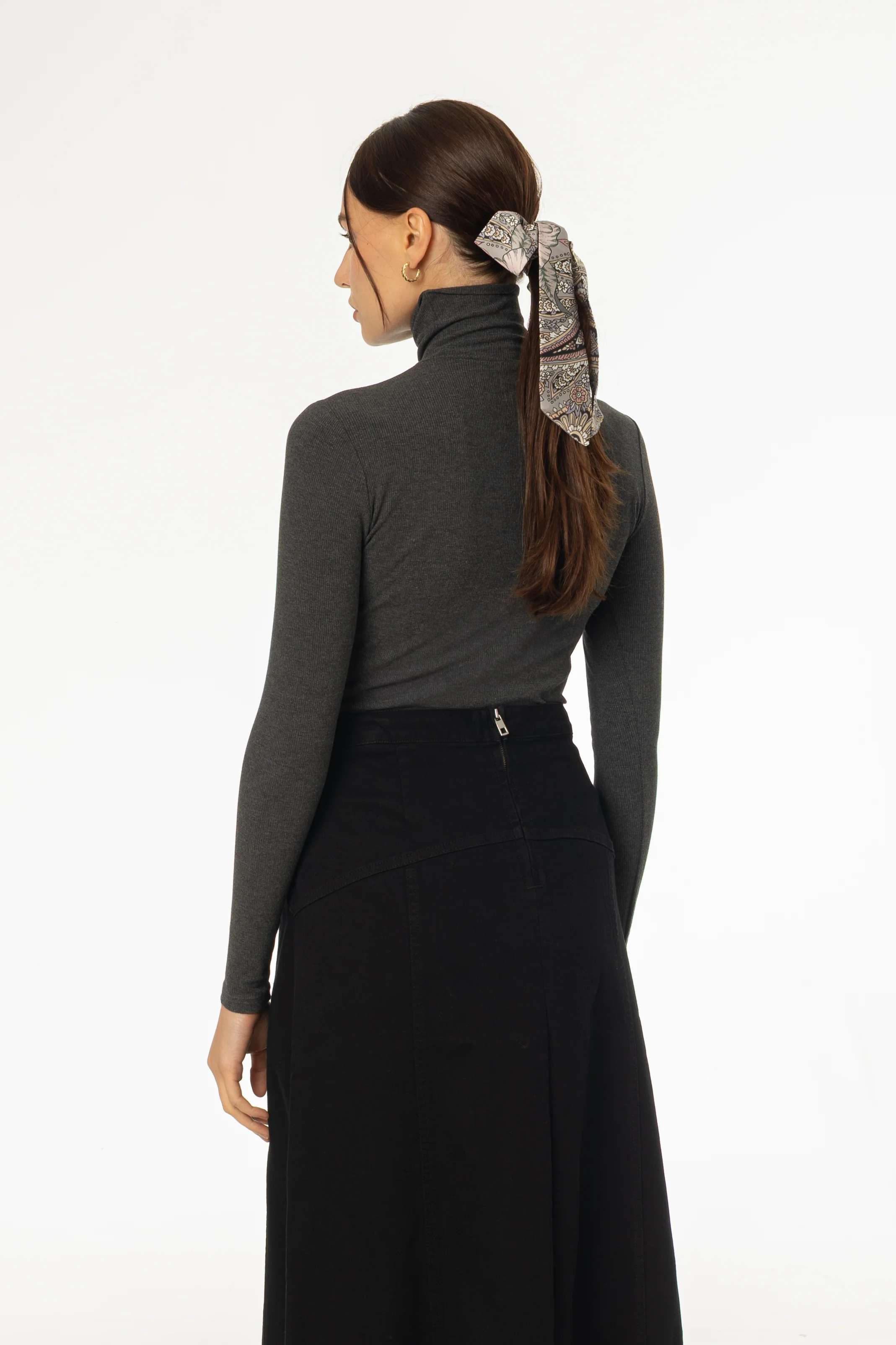 Heather Grey Ribbed Turtleneck Top - Image 3