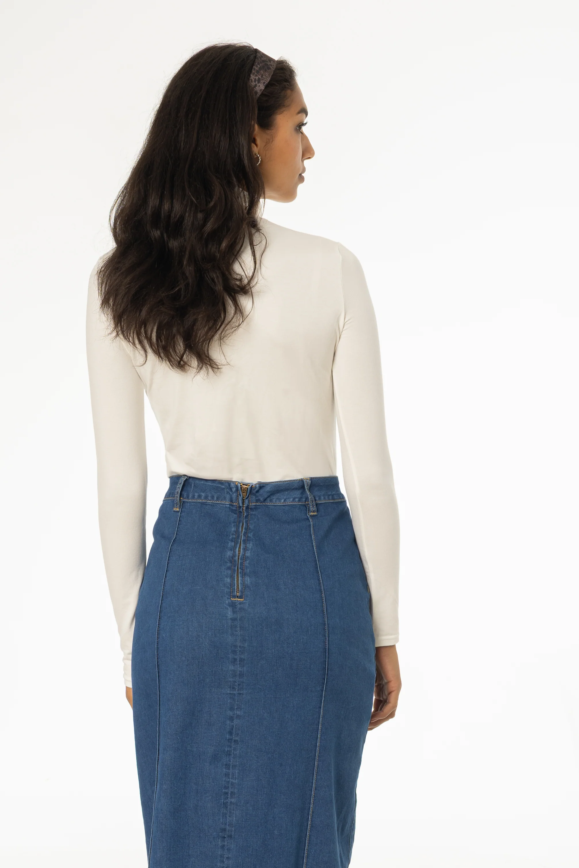 White Solid Turtleneck Top - Image 3